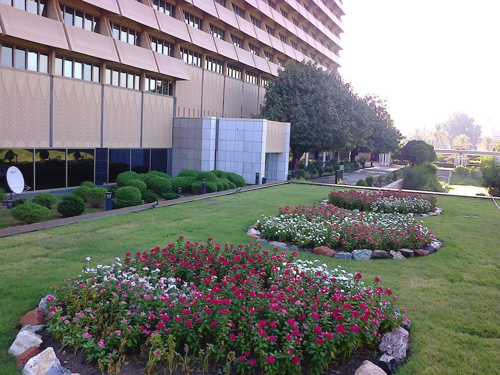 Royal Tulip Alrasheed Hotel Baghdad Exterior photo
