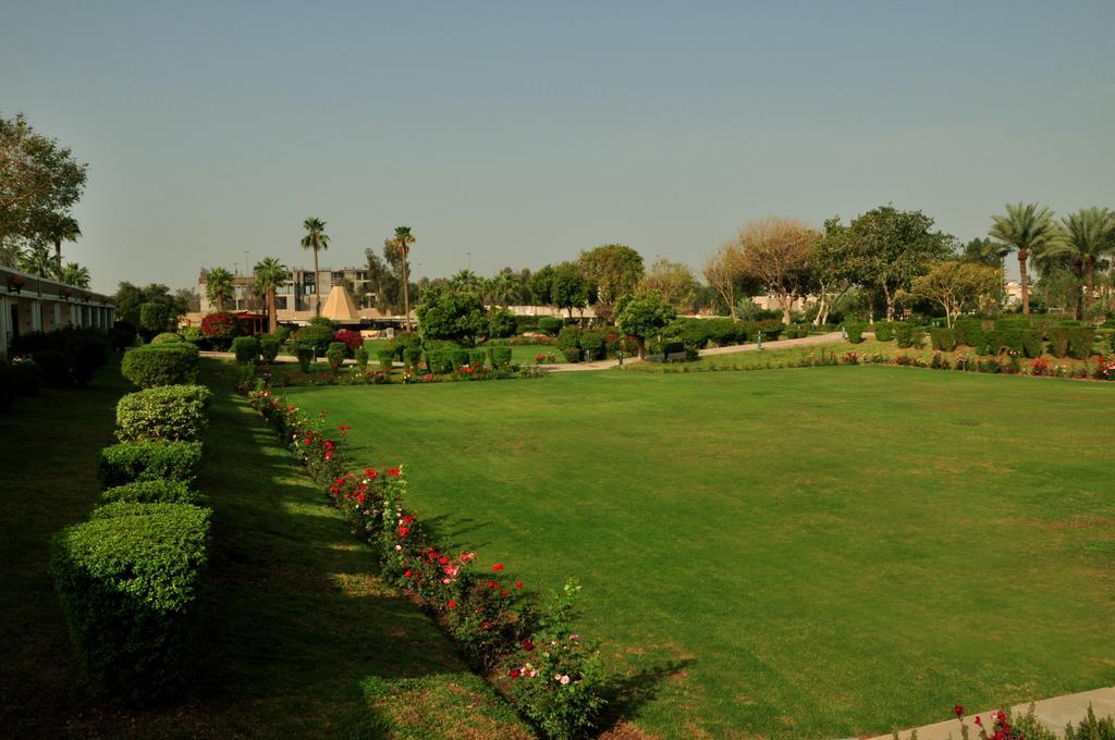 Royal Tulip Alrasheed Hotel Baghdad Exterior photo