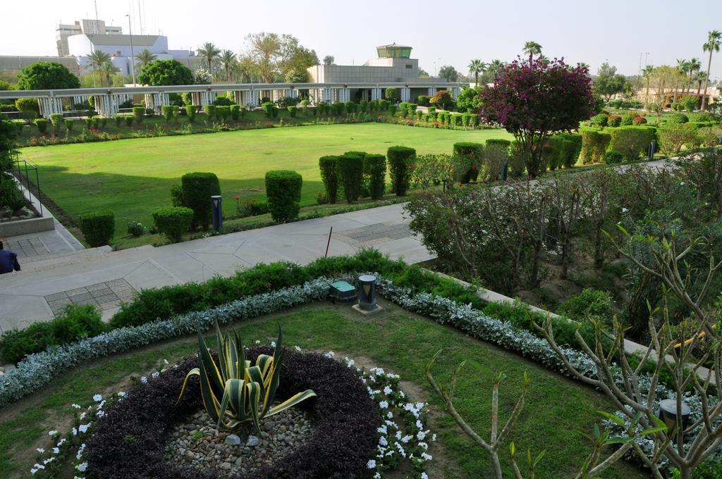 Royal Tulip Alrasheed Hotel Baghdad Exterior photo