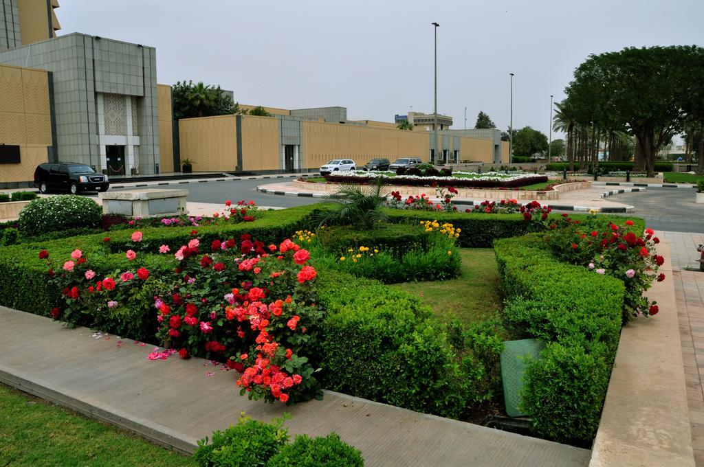 Royal Tulip Alrasheed Hotel Baghdad Exterior photo