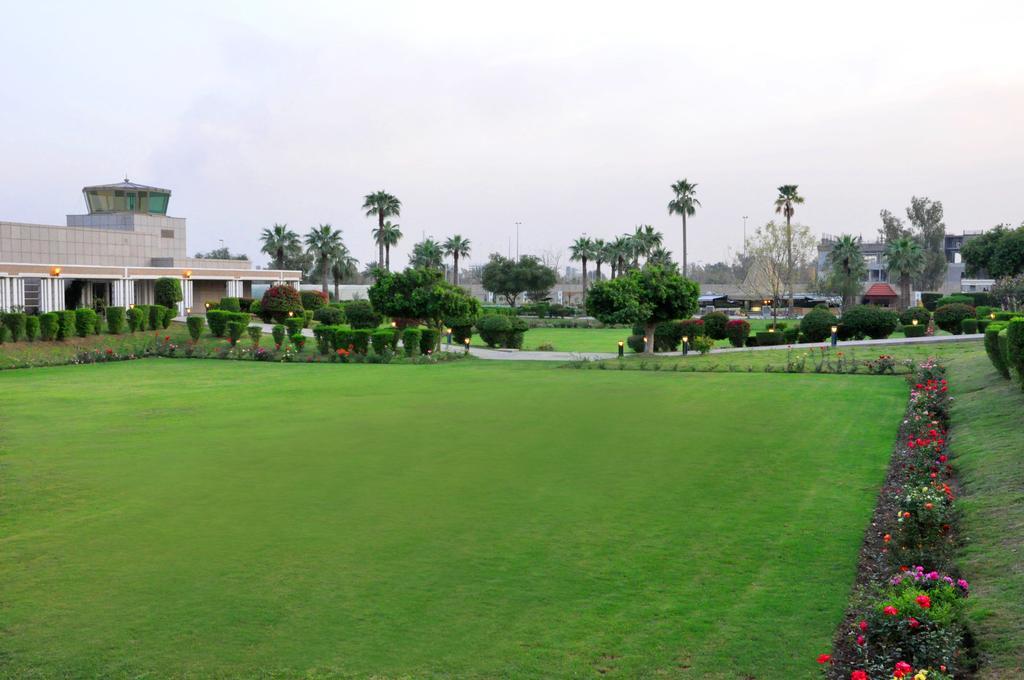Royal Tulip Alrasheed Hotel Baghdad Exterior photo