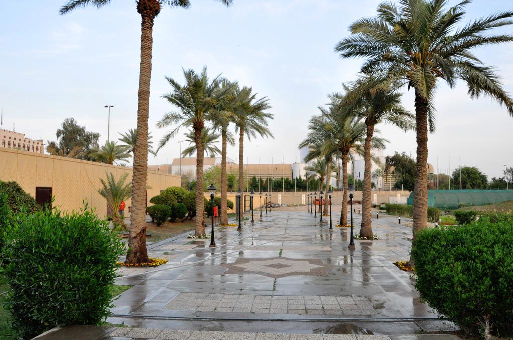Royal Tulip Alrasheed Hotel Baghdad Exterior photo